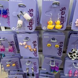 Claire's Boutique - Earrings