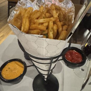 Jack’s on Pearl - Duck fat fries - Bars Near Me - Denver, Colorado