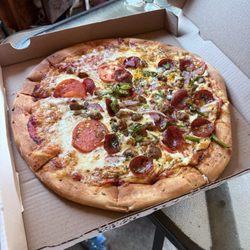 Family Express - Cravin supreme pizza with extra cheese
