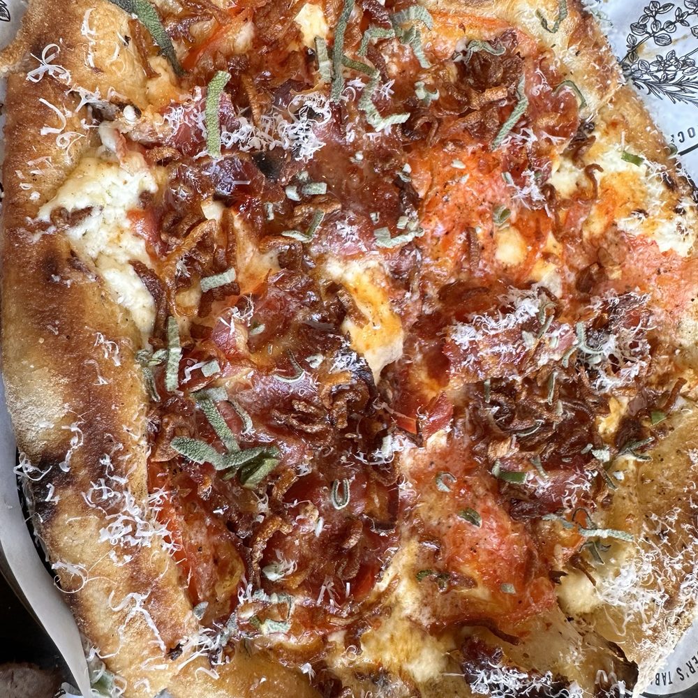 The Grocer's Table - The GOAT Pizza - Cafes Near Me - Wayzata, Minnesota The Grocer's Table - The GOAT Pizza - Cafes Near Me - Wayzata, Minnesota