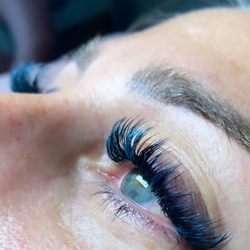 Oasis Beauty & Massage - Teal & black classic eyelash extensions