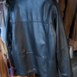 Tulsa Leather Care - Coat after being re-dyed. All wear marks and stains gone.
