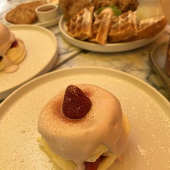 Flipper's - Strawberry soufflé pancakes. - Pancakes Near Me - West Hollywood, California Flipper's - Strawberry soufflé pancakes. - Pancakes Near Me - West Hollywood, California