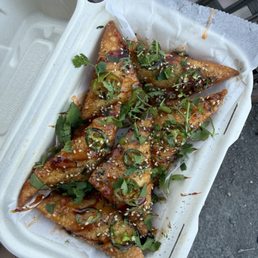 crab rangoon nachos (usually comes with 8 pieces but they ran out)