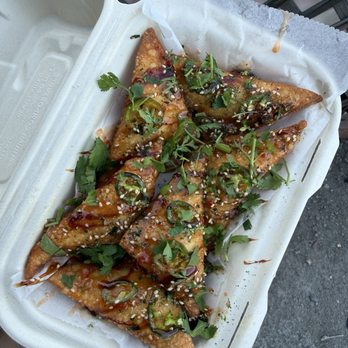 AT Kitchen - crab rangoon nachos (usually comes with 8 pieces but they ran out) - Food Trucks Near Me - San Jose, California AT Kitchen - crab rangoon nachos (usually comes with 8 pieces but they ran out) - Food Trucks Near Me - San Jose, California