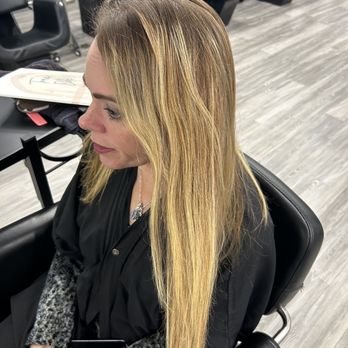 Modish Salon Professional - Yikes! Before photo. - Hair Salons Near Me - San Antonio, Texas Modish Salon Professional - Yikes! Before photo. - Hair Salons Near Me - San Antonio, Texas