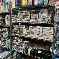 Ed's Hobby Shop - Gundams