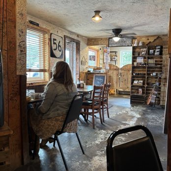 Gertie's - Front room Seating area - Sandwiches Near Me - Vesuvius, Virginia Gertie's - Front room Seating area - Sandwiches Near Me - Vesuvius, Virginia