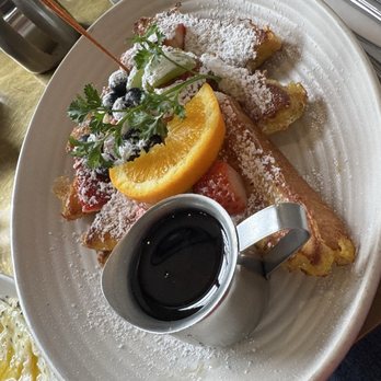 Kitchen Story - French toast - Breakfast & Brunch Near Me - Oakland, California Kitchen Story - French toast - Breakfast & Brunch Near Me - Oakland, California