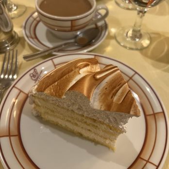 Cipriani Downtown - Vanilla Meringue Cake - Italian Near Me - New York, New York