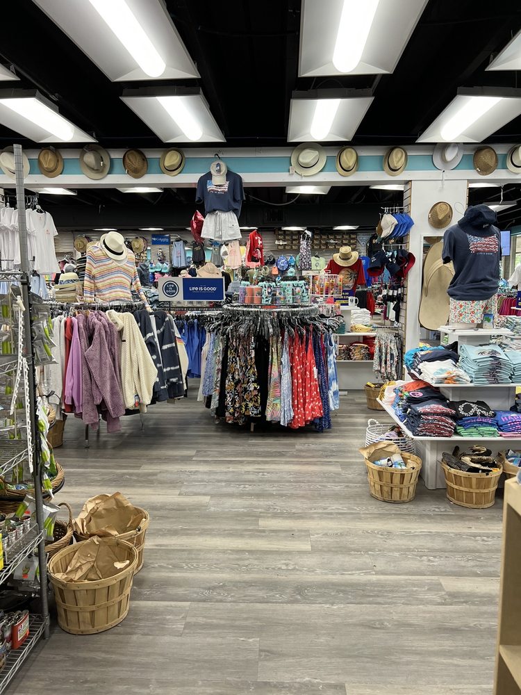 SANDAL FACTORY OUTLET Updated August 2024 23 Photos & 48 Reviews