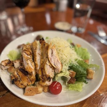 Big Sur River Inn and Restaurant - Caesar Salad w Grilled Chicken - Breakfast & Brunch Near Me - Big Sur, California