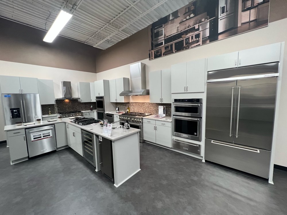 ELECTRONIC EXPRESS Updated October 2024 27 Photos 2200 Hamilton