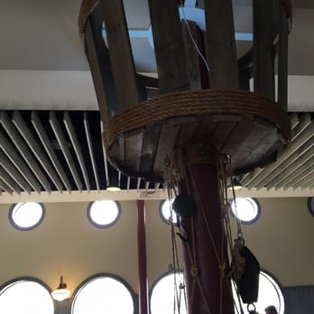 Captain James Crab House - Seafood Near Me - Baltimore, Maryland