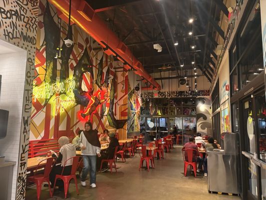 Dave's Hot Chicken by null