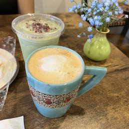 Latte, rose matcha latte