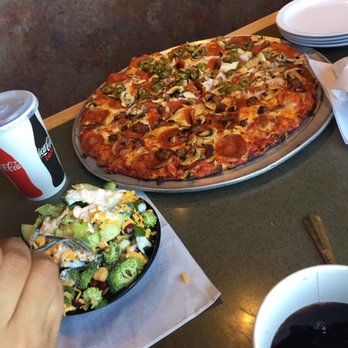 Toppers Pizza Place - Pizza Near Me - Oxnard, California Toppers Pizza Place - Pizza Near Me - Oxnard, California