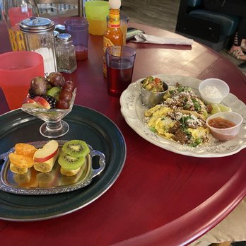 Egg Mann and Earl - Fruit cup & their special for the day - Breakfast & Brunch Near Me - Boise, Idaho