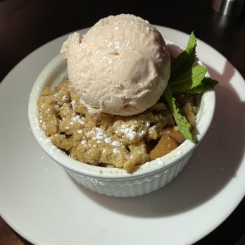 Rob Dob's Restaurant & Bar - Apple Crumble - Steakhouses Near Me - Bloomington, Illinois