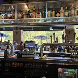 Sweet Lou's Restaurant & Tap House - Bar