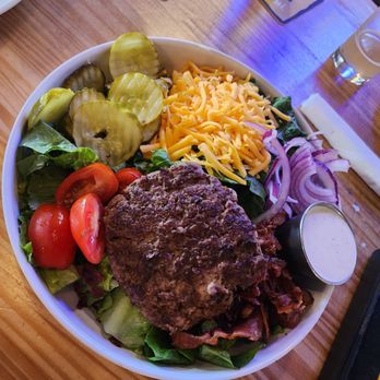 Bohemian Bull - Cheeseburger Salad - American Near Me - Grapevine, Texas
