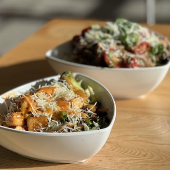 Bolay - Make your own: Miso tofu with ginger broccoli,  balsamic mushrooms and kale base Plus spicy Thai sauce. - New American Near Me - Miami Lakes, Florida