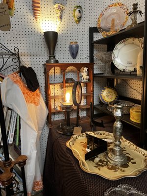 Harbert Antique Mall by null