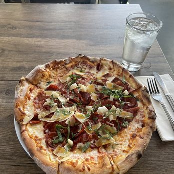 SeaQuake Brewing - Soppressata with hot honey pizza - Pizza Near Me - Crescent City, California SeaQuake Brewing - Soppressata with hot honey pizza - Pizza Near Me - Crescent City, California