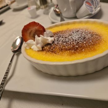 Favio's Trattoria - Creme Brulee - Wine Bars Near Me - Wallingford, Connecticut Favio's Trattoria - Creme Brulee - Wine Bars Near Me - Wallingford, Connecticut