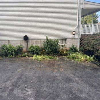 Airy Lawn Service - Before picture of river rock installation - Snow Removal Near Me Airy Lawn Service - Before picture of river rock installation - Snow Removal Near Me