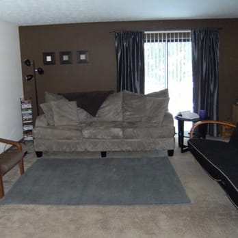 Ashley Oaks Apartments - Very large living room - Apartments Near Me - Lafayette, Indiana