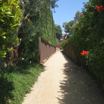 Clovercliff Park - walking back to the park - Parks Near Me - Rancho Palos Verdes, California Clovercliff Park - walking back to the park - Parks Near Me - Rancho Palos Verdes, California