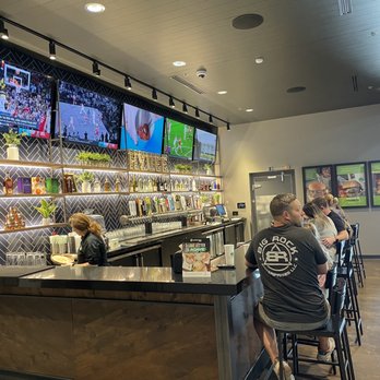 Hy-Vee - Full service bar - Grocery Near Me - Omaha, Nebraska Hy-Vee - Full service bar - Grocery Near Me - Omaha, Nebraska