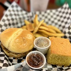 Melvin’s at Riverside - Chopped barbecue chicken sandwich