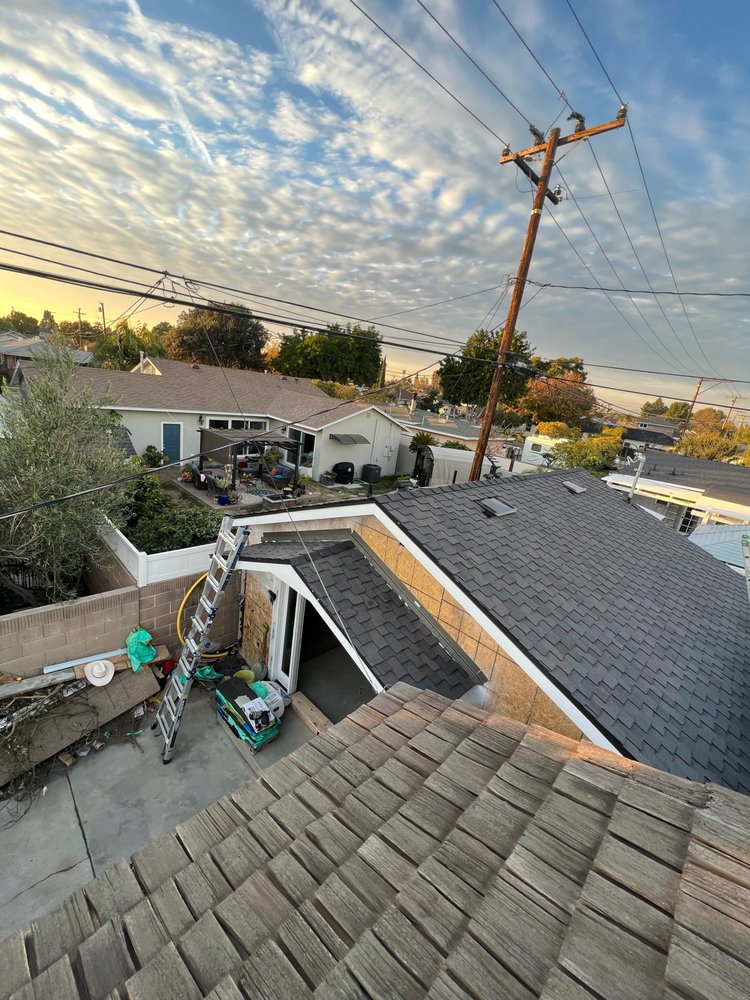 Slide of Castillo’s Roofing Services