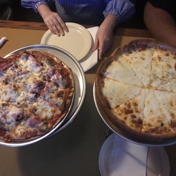 Chicago Pizza - Pizza Near Me - Cape Coral, Florida