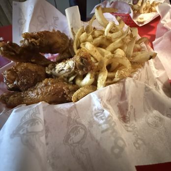 Buffalo's - Scorching with lemon pepper. It's not that hot actually. - American Near Me - Griffin, Georgia Buffalo's - Scorching with lemon pepper. It's not that hot actually. - American Near Me - Griffin, Georgia