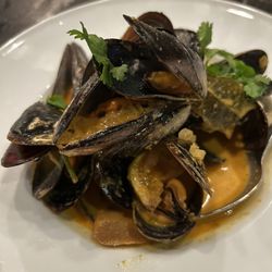 Mussels tom kha