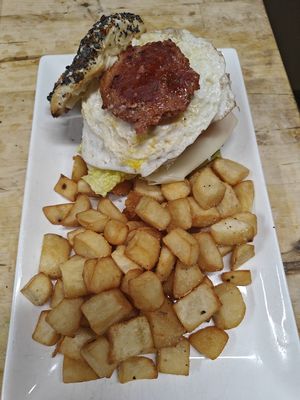 Schnitzel & Cie par Bagel St-Henri by null