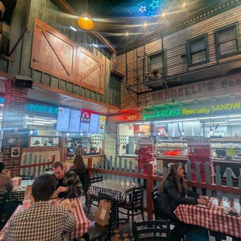 Portillo's & Barnelli's Chicago - Hot Dogs Near Me - Chicago, Illinois