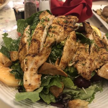 Valdos Seafood House - Very good salad. Everything was fresh. - Mexican Near Me - El Lago, Texas