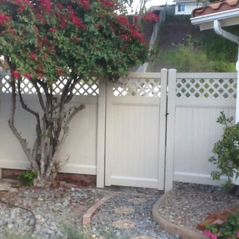 Shields Fence Co. - Gate with lattice - Fences & Gates Near Me Shields Fence Co. - Gate with lattice - Fences & Gates Near Me