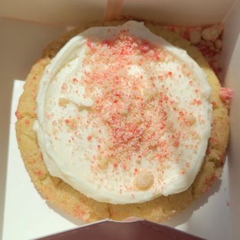 Crumbl - Cedar Park - Strawberry ice cream bar - Bakeries Near Me - Cedar Park, Texas