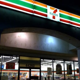 the exterior of a 7 - eleven store