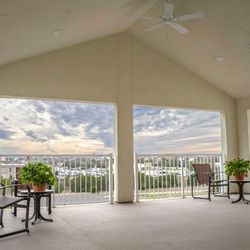 Maple Ridge Gracious Retirement Living