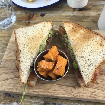Drift Coffee & Kitchen  - BLAT on gluten free bread - Coffee & Tea Near Me - Wilmington, North Carolina