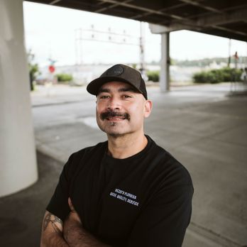 Wezee's Plumbing - Ruben - Plumbing Near Me - Seattle, Washington Wezee's Plumbing - Ruben - Plumbing Near Me - Seattle, Washington