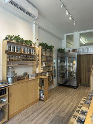 Ethikli Sustainable Market & Vegan, Low-Waste Refillery (CA Certified Green Business) by null