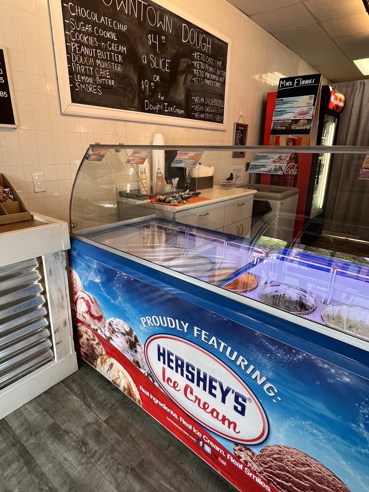 DOWNTOWN DOUGH Updated September 2024 109 Photos & 48 Reviews 100