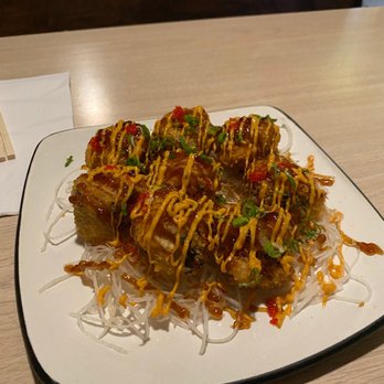 Sam Oh Jung - Dragon ball roll - Sushi Bars Near Me - Bradenton, Florida